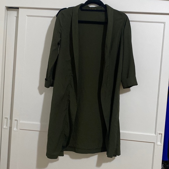 Green jacket - Picture 1 of 3